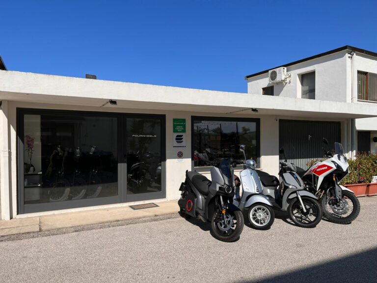 noleggio-moto-fourwheels-renting